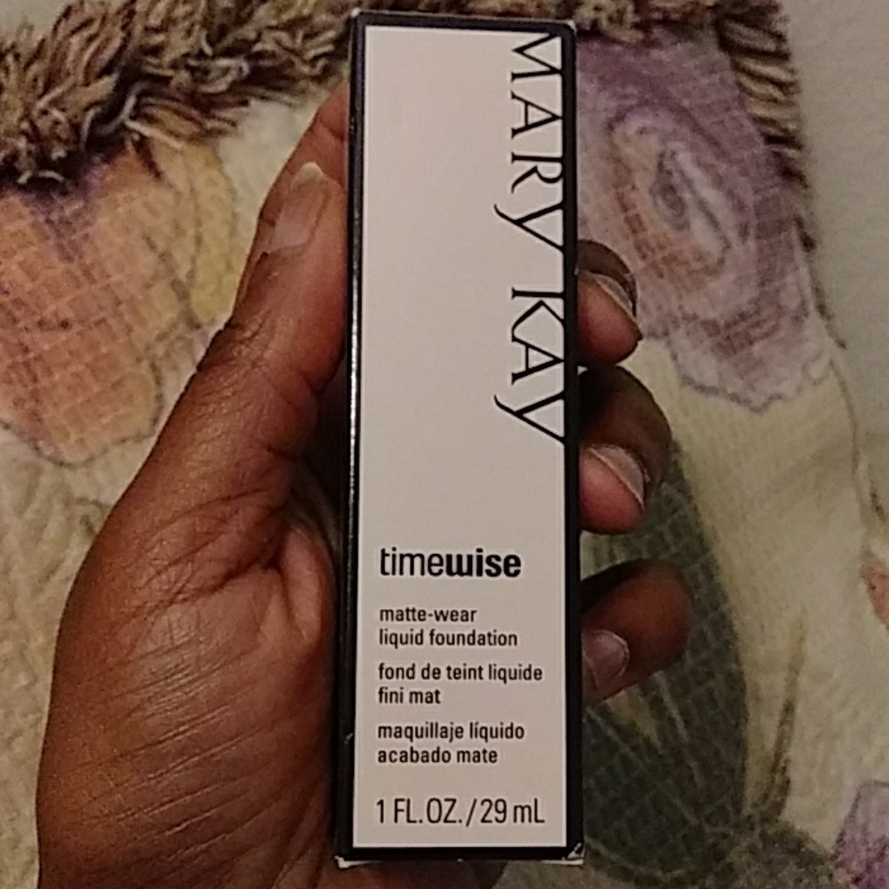 Timewise Foundation matte wear